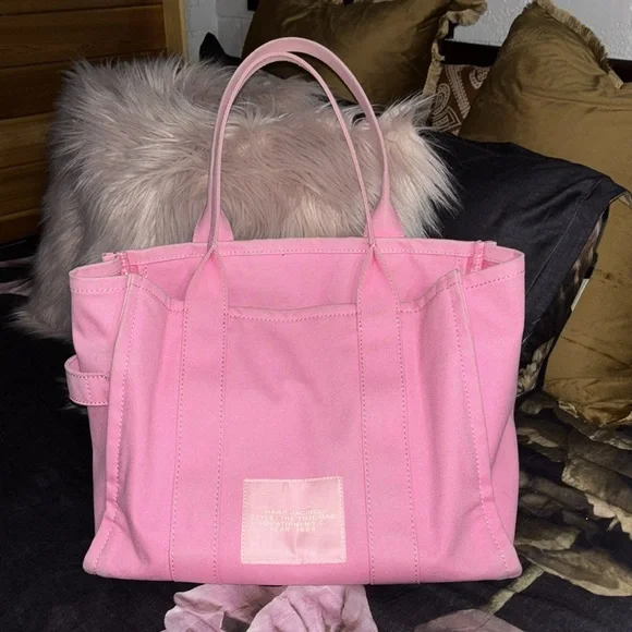 Marc Jacobs Large Tote Bag - Picture 2 of 8